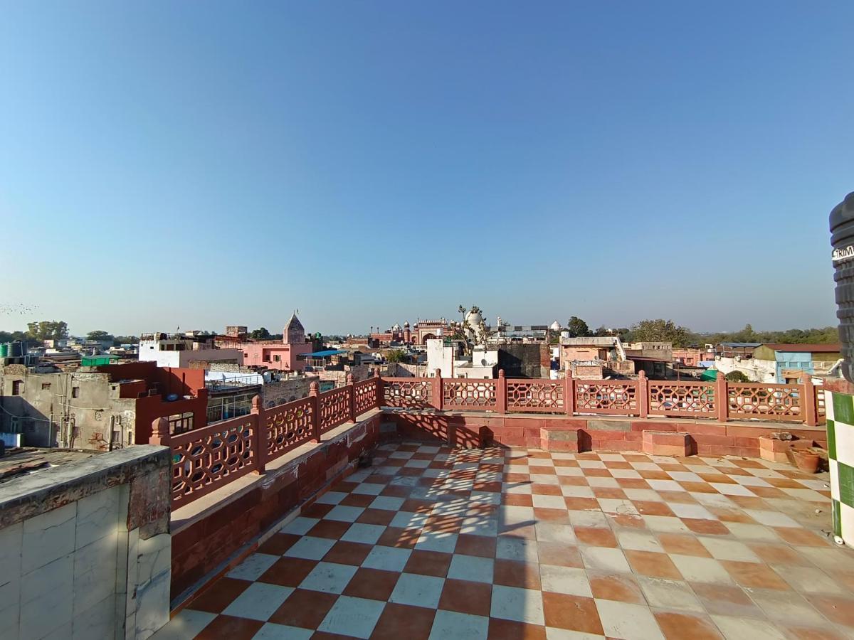 Hotel India Inn Walking Distance From Taj Mahal-- Rooftop Taj Mahal View Agra  Exterior photo