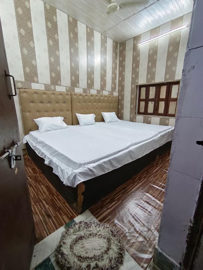Hotel India Inn Walking Distance From Taj Mahal-- Rooftop Taj Mahal View Agra  Exterior photo