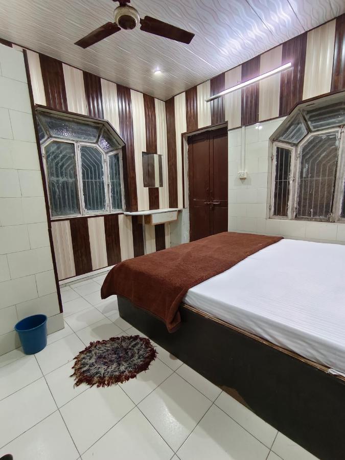 Hotel India Inn Walking Distance From Taj Mahal-- Rooftop Taj Mahal View Agra  Exterior photo