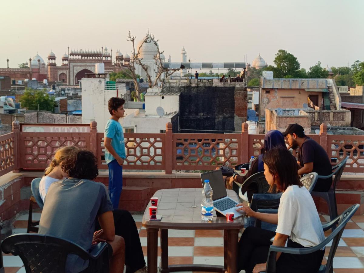 Hotel India Inn Walking Distance From Taj Mahal-- Rooftop Taj Mahal View Agra  Exterior photo